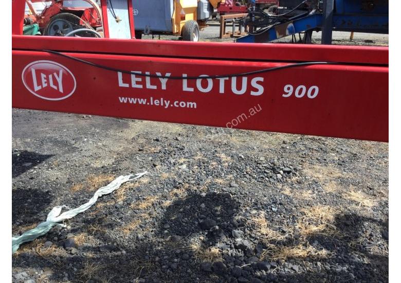 caption Lely LOTUS 900 Rakes/Tedder Hay/Forage Equip