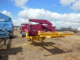 Maroon Side Loader - picture1' - Click to enlarge