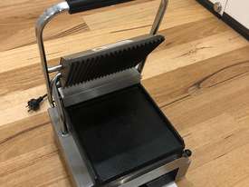 Commercial Contact Grill (Panini Grill) - picture0' - Click to enlarge