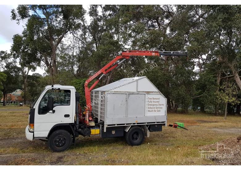 Buy Used 2002 fassi Fassi Truck Crane Tray Truck in , Listed on