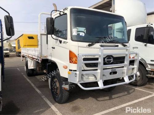 2006 Hino GT1J