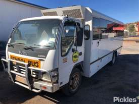 2006 Isuzu NQR 450 Long - picture1' - Click to enlarge