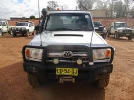 Toyota Landcruiser - picture0' - Click to enlarge