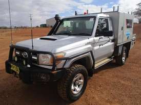 Toyota Landcruiser - picture1' - Click to enlarge