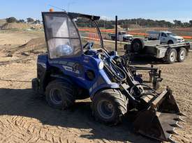 Multione mini loader - picture0' - Click to enlarge