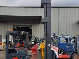 Used Forklift:  R20S Genuine Preowned Linde 2t - picture0' - Click to enlarge