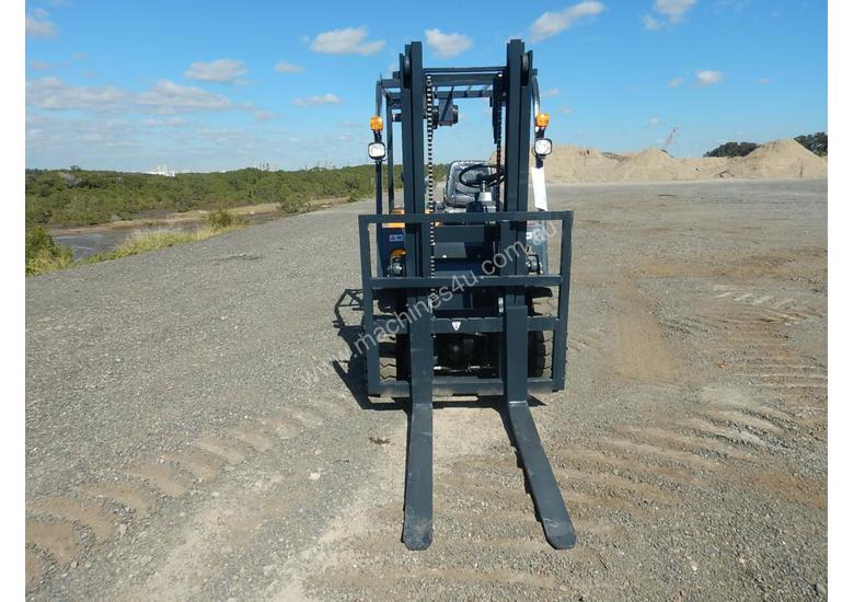 caption 2019 Powertec 35
