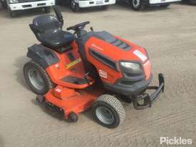 2011 Husqvarna GTH3052TDF - picture0' - Click to enlarge