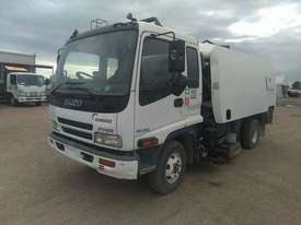 Isuzu F-series 8FE02 220 - picture1' - Click to enlarge