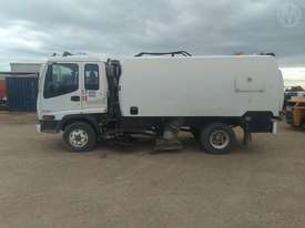 Isuzu F-series 8FE02 220 - picture2' - Click to enlarge