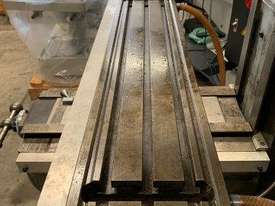 Turret Milling Machine - picture2' - Click to enlarge