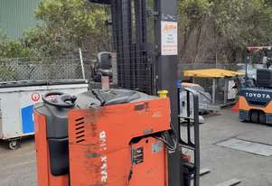 ACTIVE FORKLIFTS - Raymond reach Truck Single Deep 2011 model lift Only $2999 MUST Go Special