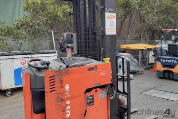 ACTIVE FORKLIFTS - Raymond reach Truck Single Deep 2011 model lift Only $2999 MUST Go Special
