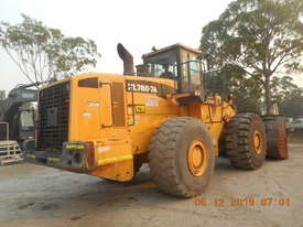 Hyundai HL780-7A loader with air con cabin, scales, 5.5 cu mt bucket 3300 hours - picture0' - Click to enlarge