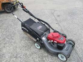 Honda Mower - picture0' - Click to enlarge