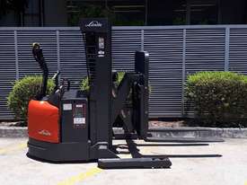 Used Forklift: EWX30 Genuine Preowned Linde 3t - picture0' - Click to enlarge
