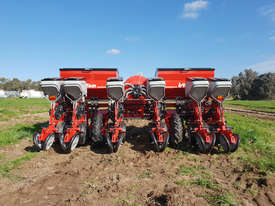 FARMTECH 6 ROW PNEUMATIC PRECISION PLANTER-SEED ONLY - picture1' - Click to enlarge