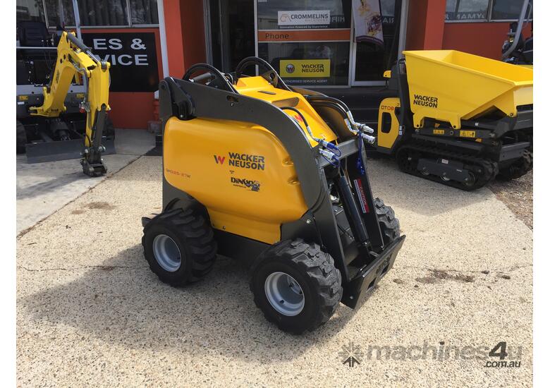 caption Wacker Neuson Mini Loader by Dingo