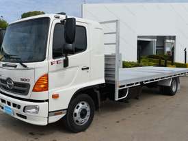 2013 HINO FE 500 - Tray Truck - picture0' - Click to enlarge
