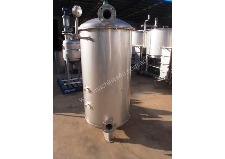 caption Stainless Steel Storage Tank (Vertical), Capacity: 500Lt