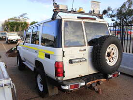 Toyota 2013 Landcruiser VDJ 70 Wagon - picture1' - Click to enlarge