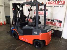 TOYOTA 8FBN25 14593 BATTERY ELECTRIC FORKLIFT 4700 MM CONTAINER MAST - picture0' - Click to enlarge