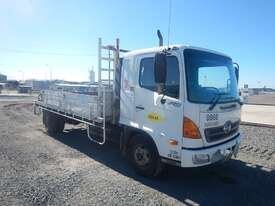 Hino FD1J 3 Seats, 6 Speed Manual - picture2' - Click to enlarge
