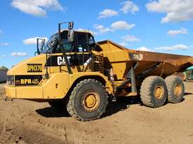 Caterpillar 725 Dump Truck - picture0' - Click to enlarge