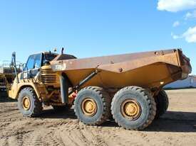 Caterpillar 725 Dump Truck - picture0' - Click to enlarge
