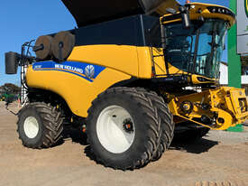 New Holland CR10.90 Header(Combine) Harvester/Header - picture0' - Click to enlarge