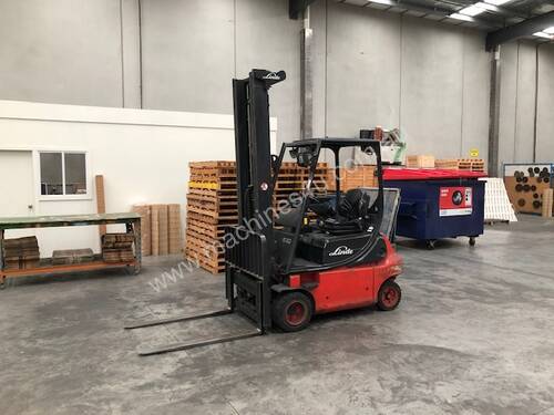 2 tonne Electric Forklift