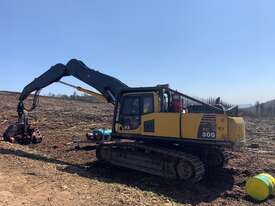 Used 2015 Komatsu PC300-8 EO Harvester - picture0' - Click to enlarge