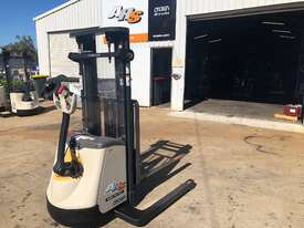 Crown Stacker as New Condition with 99 Hours - picture1' - Click to enlarge