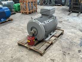 200 kw 270 hp 4 pole 1475 rpm 415 volt Foot Mount 355M/L frame WEG W22 AC Electric Motor - picture0' - Click to enlarge