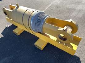 Unit Rig MT4400 - Suspension Cylinder - picture0' - Click to enlarge