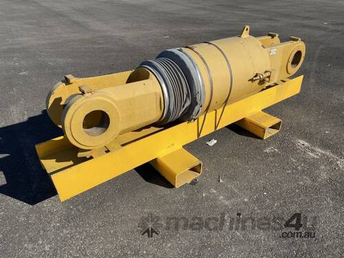 Unit Rig MT4400 - Suspension Cylinder