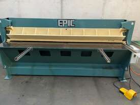 Epic UD-4 Guillotine 4mm x 2500mm - picture0' - Click to enlarge