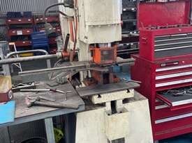 Hydraulic Press - picture2' - Click to enlarge