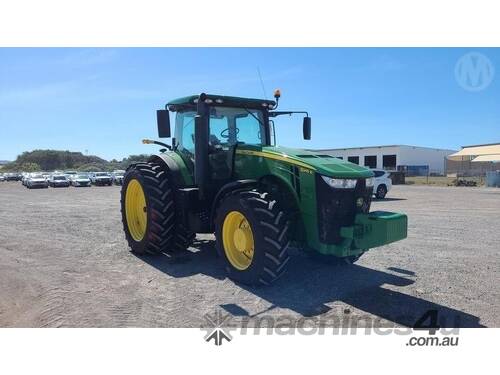 John Deere 8245r