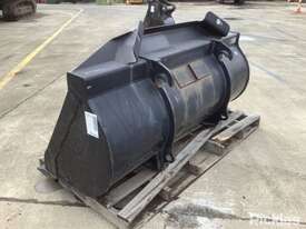 2,200mm JCB General Purpose Loader Bucket - picture1' - Click to enlarge