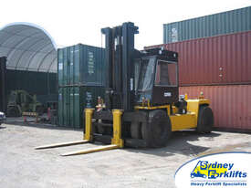 CLARK 650D Forklift - picture0' - Click to enlarge