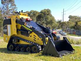 Tracked Mini Loader 30HP - picture0' - Click to enlarge