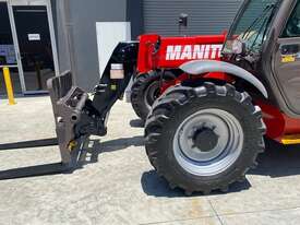 Manitou MT732 with Pallet Forks & 4 in 1 Bucket - picture2' - Click to enlarge