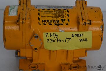 COUGAR DC1-400 24V truck vibrator Max VPM 3800 7.5 Amp