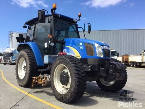 2013 New Holland T5040