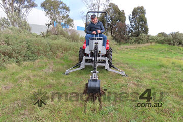 Kubota 26hp 4WD Diesel Tractor + FEL + Backhoe
