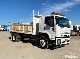 2015 Isuzu FVR1000 - picture0' - Click to enlarge