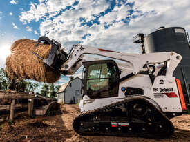 NEW Bobcat T870 Track loader  - picture2' - Click to enlarge