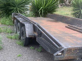 Tri axle trailer  - picture0' - Click to enlarge