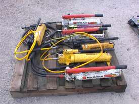 Porta power pumps and hoses - picture0' - Click to enlarge